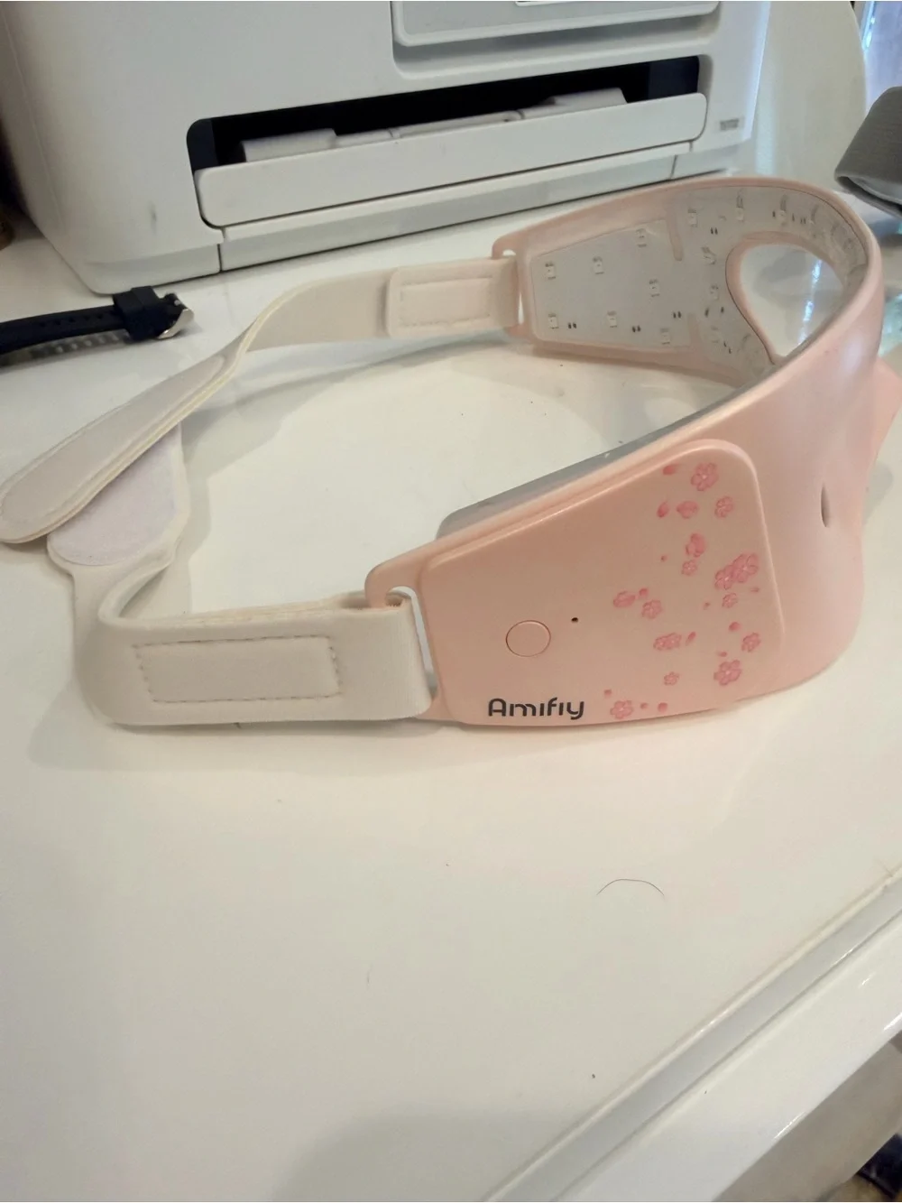 Ami Pink Red Light Therapy Eye Mask for Under-Eye Rejuvenation